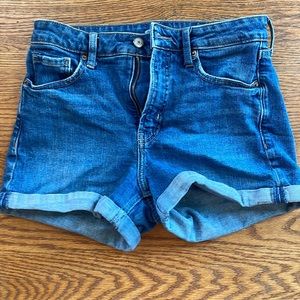 Old Navy O.G. high rise shorts, size 6, denim blue